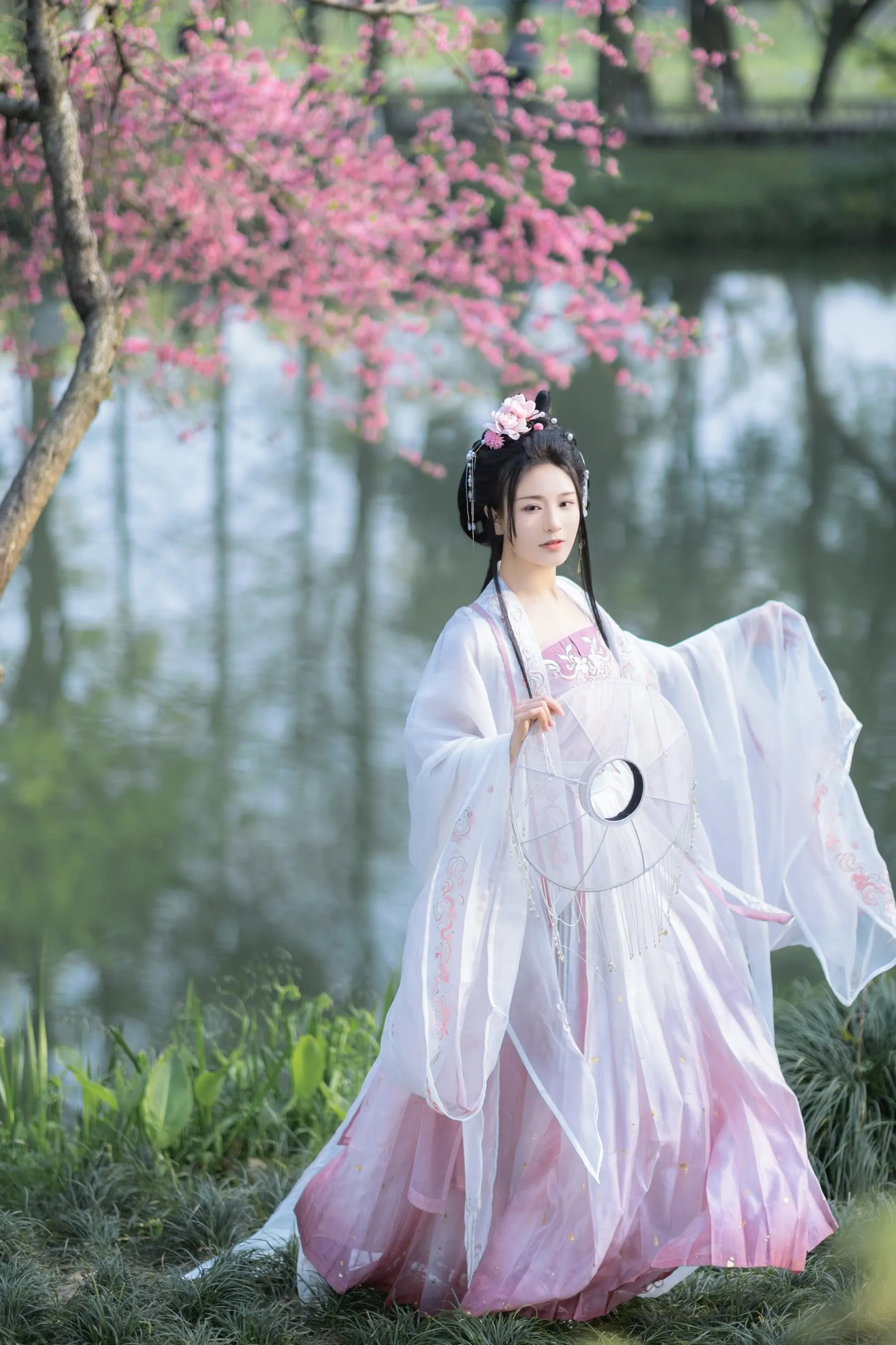 [艺图语] 2022.06.04 花间 阿銧 [34P]插图5
